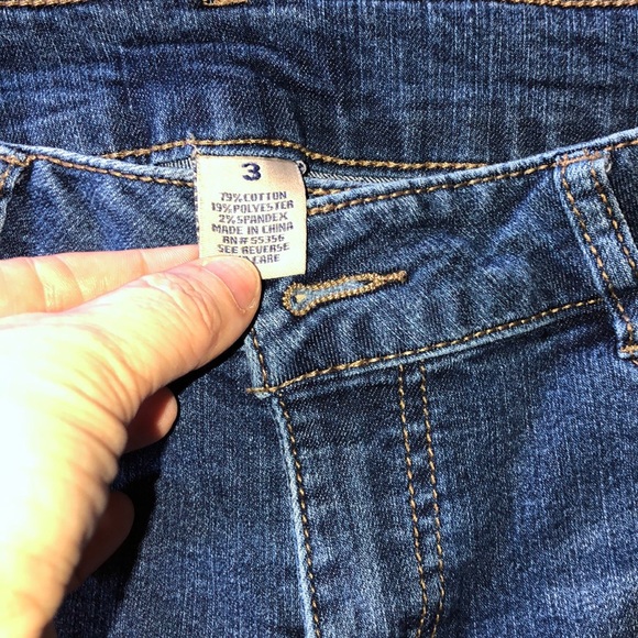 Jeans - Picture 2 of 4